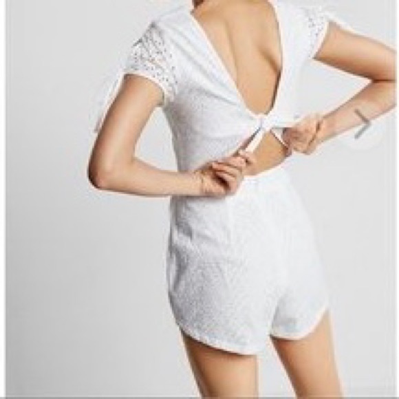 NWOT EXPRESS WHITE EYELET JUMPSUIT - Picture 4 of 13